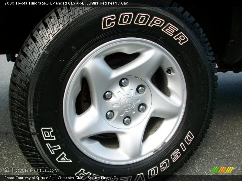 Sunfire Red Pearl / Oak 2000 Toyota Tundra SR5 Extended Cab 4x4