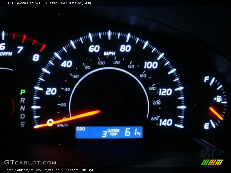 Classic Silver Metallic / Ash 2011 Toyota Camry LE
