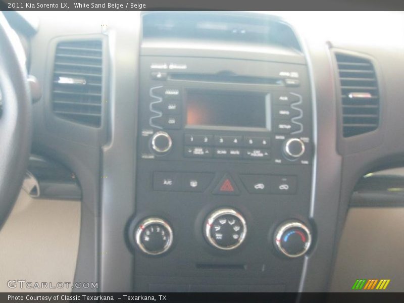 White Sand Beige / Beige 2011 Kia Sorento LX