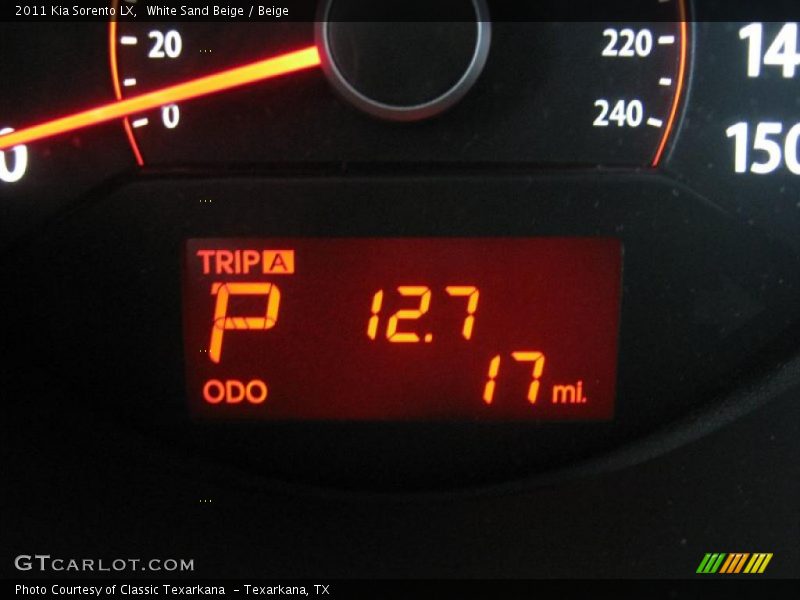 White Sand Beige / Beige 2011 Kia Sorento LX