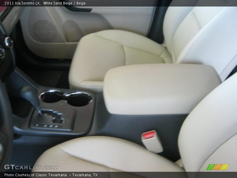 White Sand Beige / Beige 2011 Kia Sorento LX