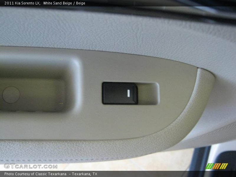 White Sand Beige / Beige 2011 Kia Sorento LX