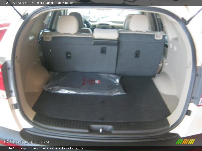 White Sand Beige / Beige 2011 Kia Sorento LX