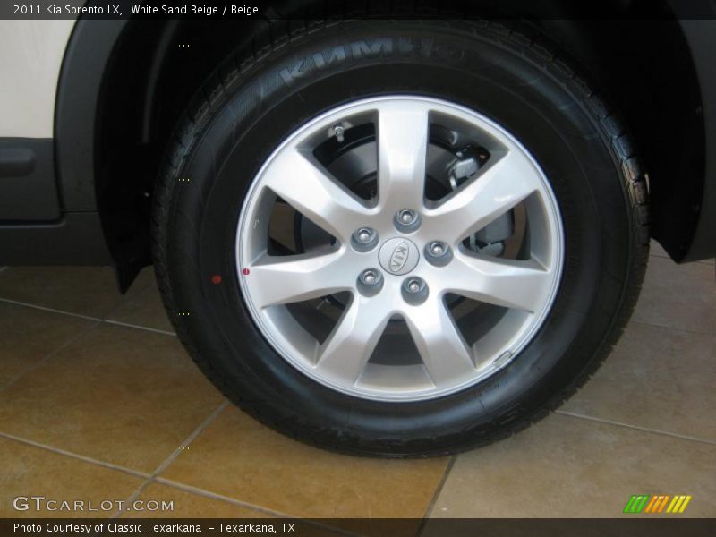 White Sand Beige / Beige 2011 Kia Sorento LX