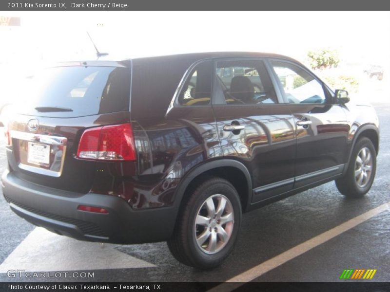 Dark Cherry / Beige 2011 Kia Sorento LX