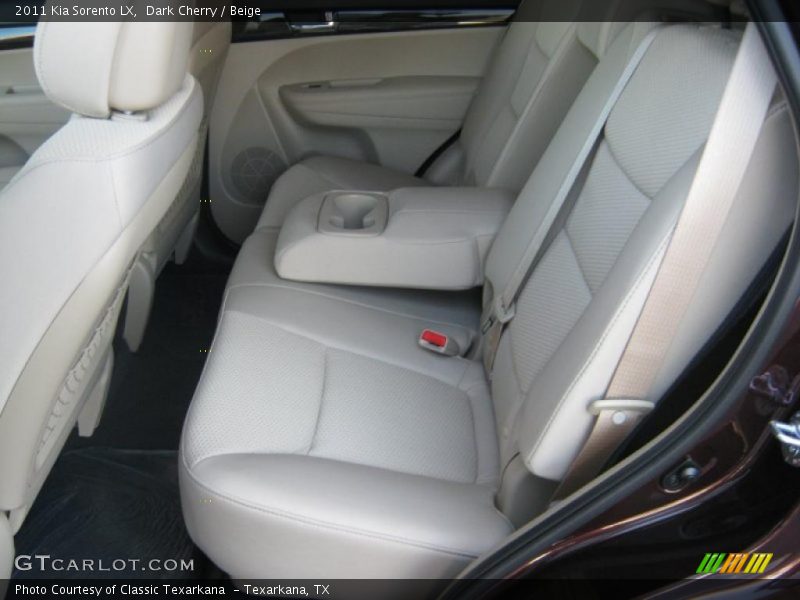 Dark Cherry / Beige 2011 Kia Sorento LX