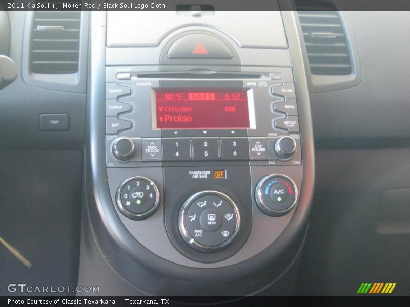 Molten Red / Black Soul Logo Cloth 2011 Kia Soul +