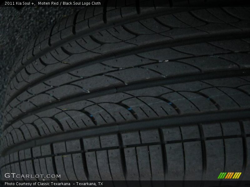Molten Red / Black Soul Logo Cloth 2011 Kia Soul +