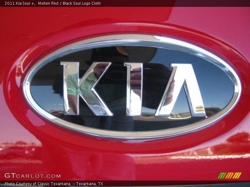 Molten Red / Black Soul Logo Cloth 2011 Kia Soul +