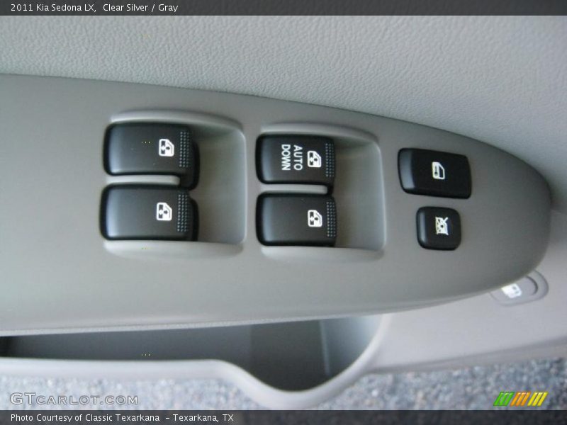 Clear Silver / Gray 2011 Kia Sedona LX