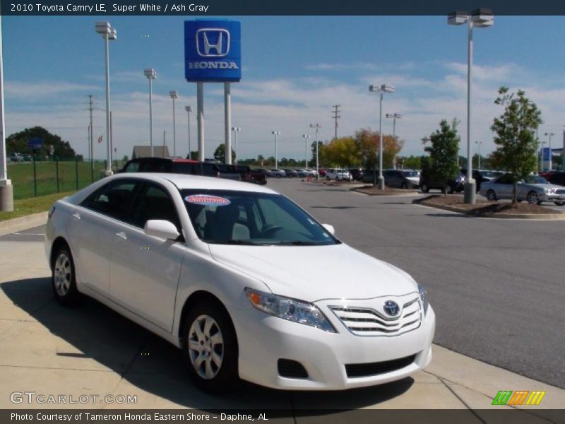 Super White / Ash Gray 2010 Toyota Camry LE