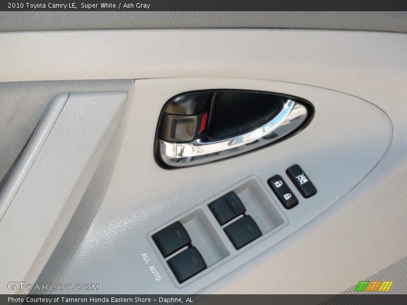 Super White / Ash Gray 2010 Toyota Camry LE
