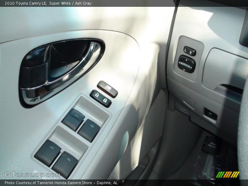 Super White / Ash Gray 2010 Toyota Camry LE
