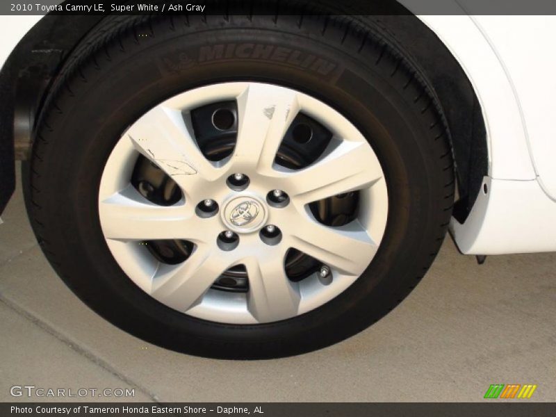 Super White / Ash Gray 2010 Toyota Camry LE