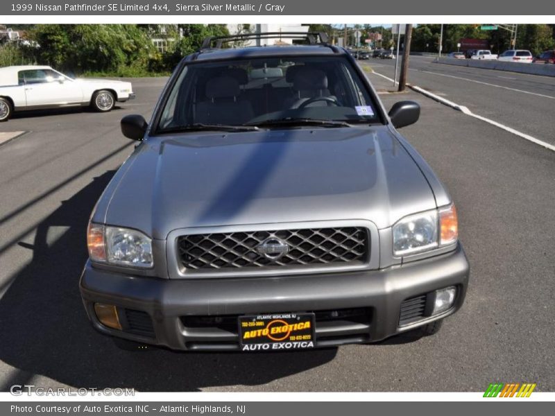 Sierra Silver Metallic / Gray 1999 Nissan Pathfinder SE Limited 4x4