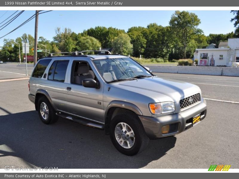 Sierra Silver Metallic / Gray 1999 Nissan Pathfinder SE Limited 4x4