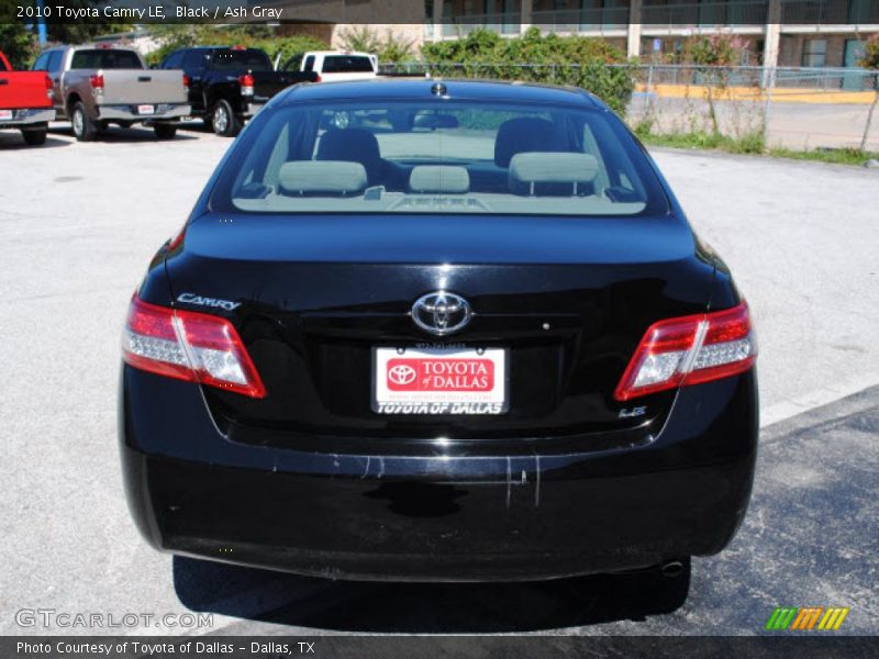 Black / Ash Gray 2010 Toyota Camry LE