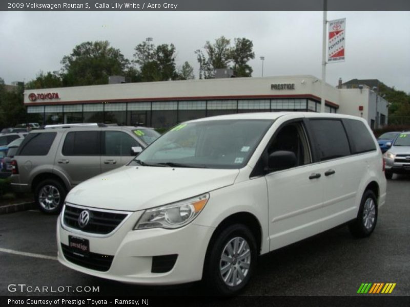 Calla Lilly White / Aero Grey 2009 Volkswagen Routan S