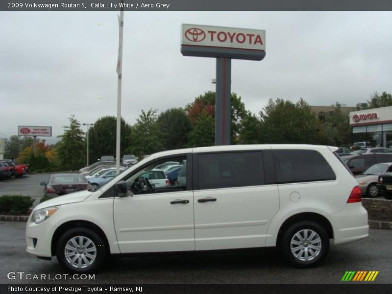 Calla Lilly White / Aero Grey 2009 Volkswagen Routan S