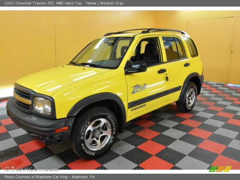 Yellow / Medium Gray 2003 Chevrolet Tracker ZR2 4WD Hard Top