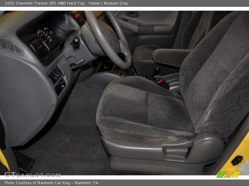 Yellow / Medium Gray 2003 Chevrolet Tracker ZR2 4WD Hard Top