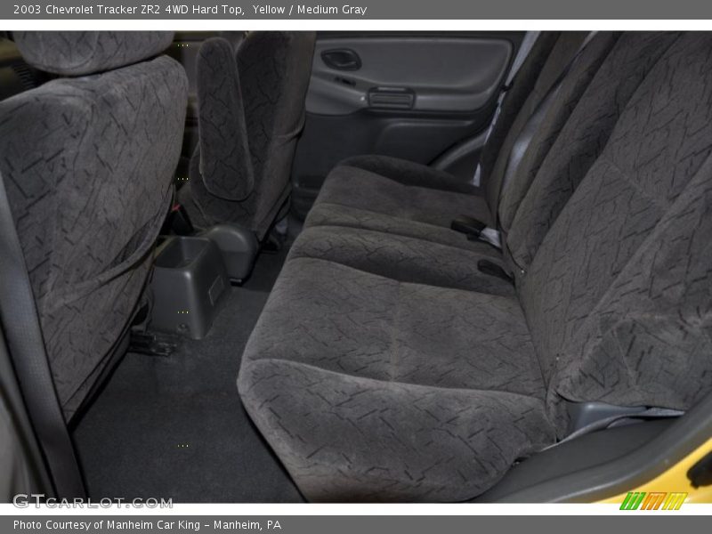 Yellow / Medium Gray 2003 Chevrolet Tracker ZR2 4WD Hard Top