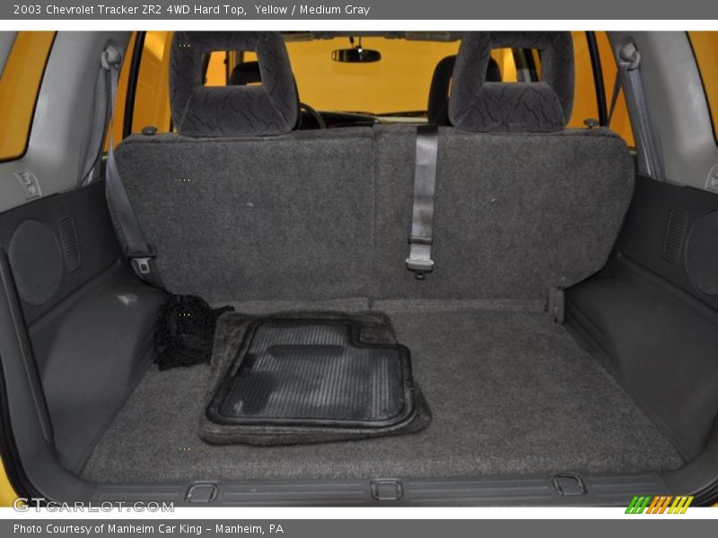 Yellow / Medium Gray 2003 Chevrolet Tracker ZR2 4WD Hard Top