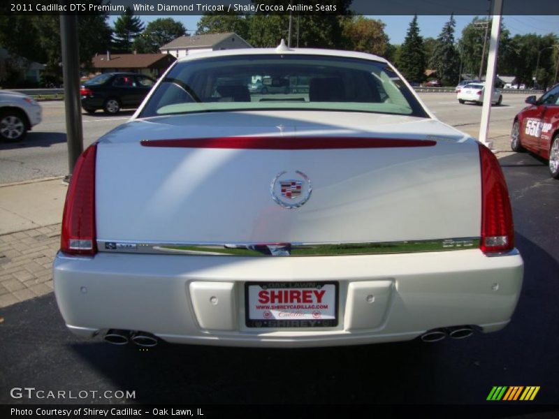 White Diamond Tricoat / Shale/Cocoa Aniline Seats 2011 Cadillac DTS Premium