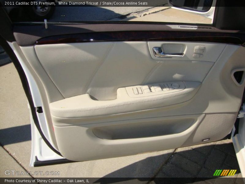 White Diamond Tricoat / Shale/Cocoa Aniline Seats 2011 Cadillac DTS Premium