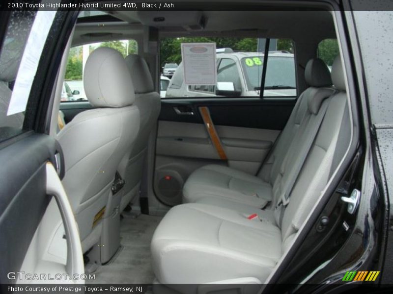 Black / Ash 2010 Toyota Highlander Hybrid Limited 4WD