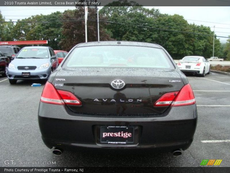 Cocoa Bean Metallic / Ivory 2010 Toyota Avalon Limited