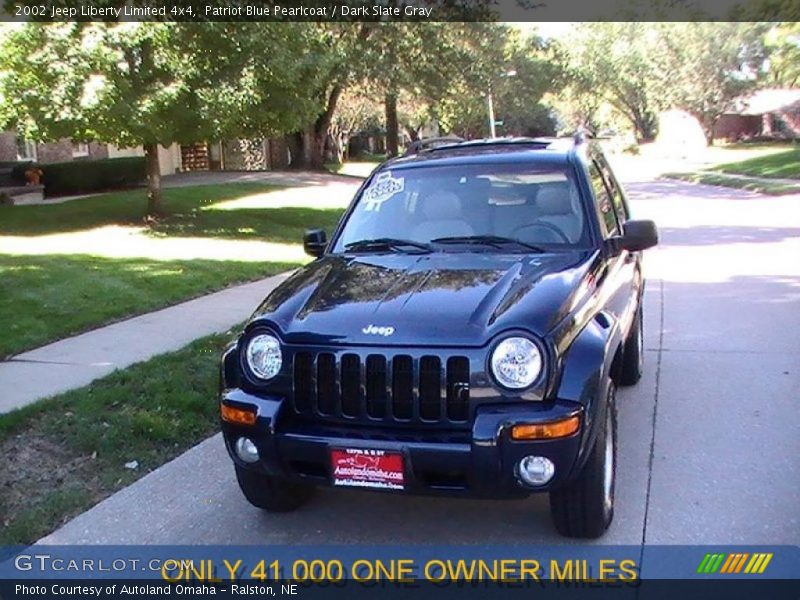 Patriot Blue Pearlcoat / Dark Slate Gray 2002 Jeep Liberty Limited 4x4