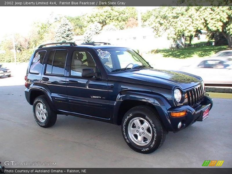 Patriot Blue Pearlcoat / Dark Slate Gray 2002 Jeep Liberty Limited 4x4