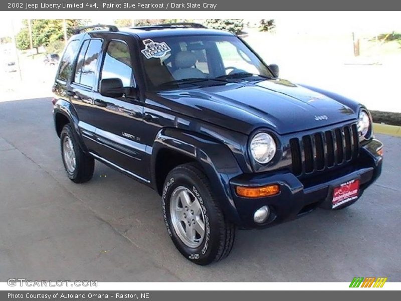 Patriot Blue Pearlcoat / Dark Slate Gray 2002 Jeep Liberty Limited 4x4