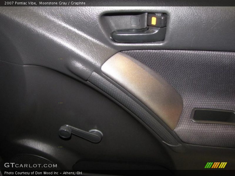 Moonstone Gray / Graphite 2007 Pontiac Vibe