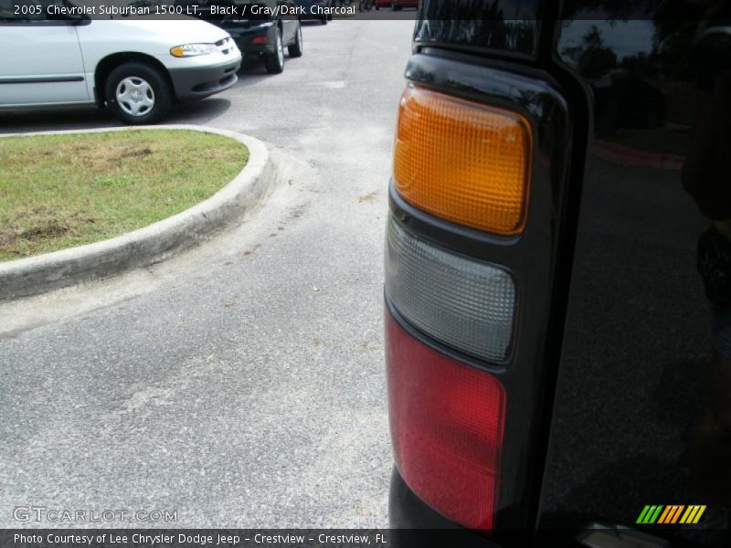 Black / Gray/Dark Charcoal 2005 Chevrolet Suburban 1500 LT