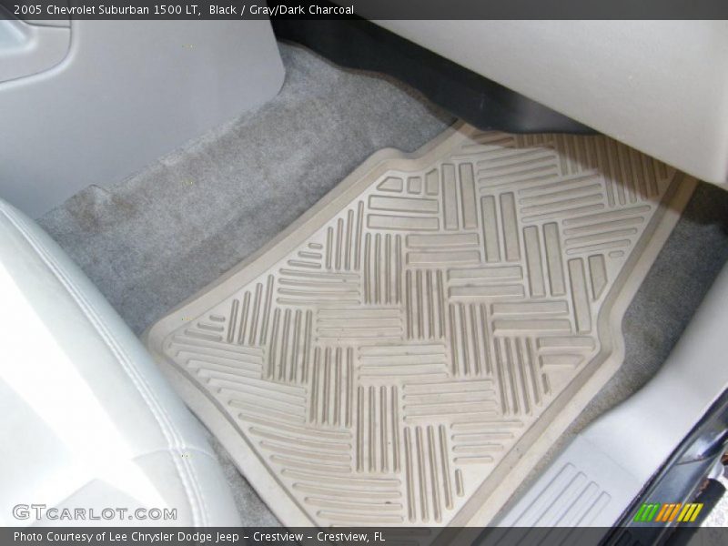 Black / Gray/Dark Charcoal 2005 Chevrolet Suburban 1500 LT