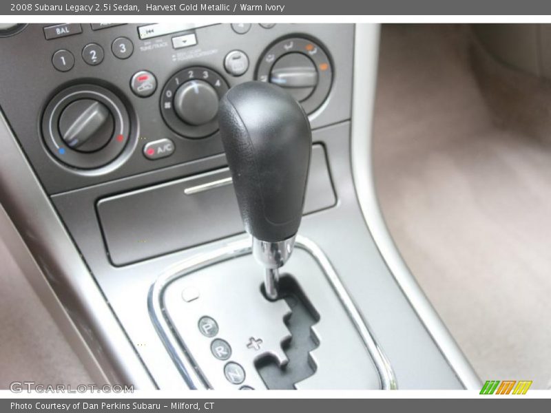 Harvest Gold Metallic / Warm Ivory 2008 Subaru Legacy 2.5i Sedan