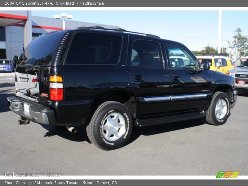 Onyx Black / Neutral/Shale 2004 GMC Yukon SLT 4x4