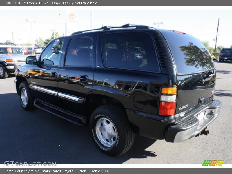 Onyx Black / Neutral/Shale 2004 GMC Yukon SLT 4x4