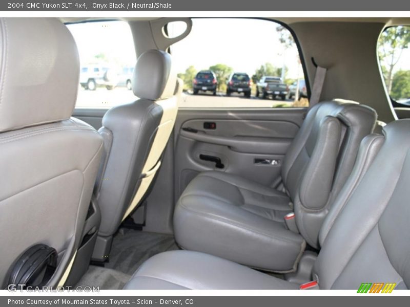 Onyx Black / Neutral/Shale 2004 GMC Yukon SLT 4x4