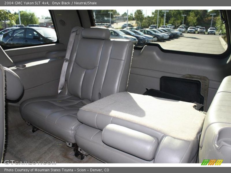 Onyx Black / Neutral/Shale 2004 GMC Yukon SLT 4x4