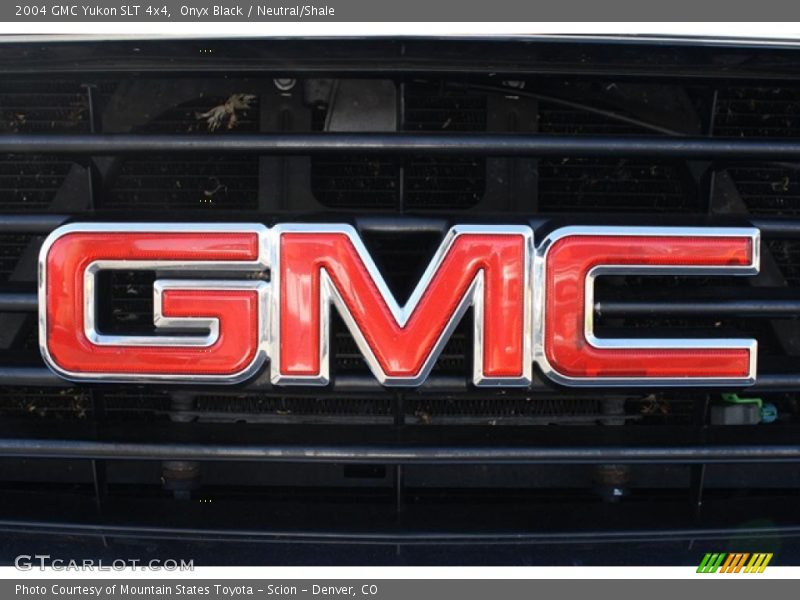 Onyx Black / Neutral/Shale 2004 GMC Yukon SLT 4x4