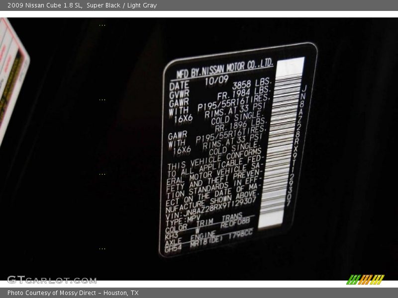 Super Black / Light Gray 2009 Nissan Cube 1.8 SL