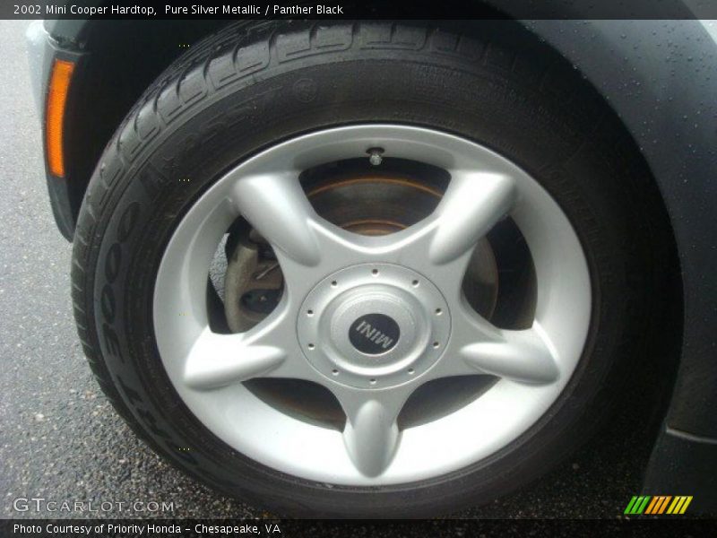 Pure Silver Metallic / Panther Black 2002 Mini Cooper Hardtop