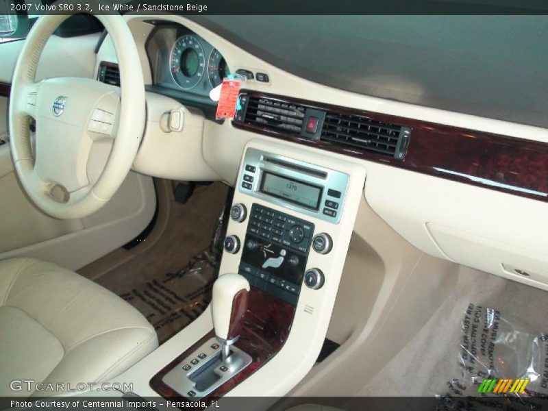 Ice White / Sandstone Beige 2007 Volvo S80 3.2