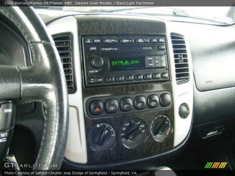 Satellite Silver Metallic / Black/Light Parchment 2005 Mercury Mariner V6 Premier 4WD