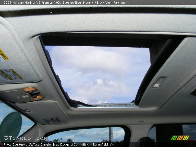 Satellite Silver Metallic / Black/Light Parchment 2005 Mercury Mariner V6 Premier 4WD