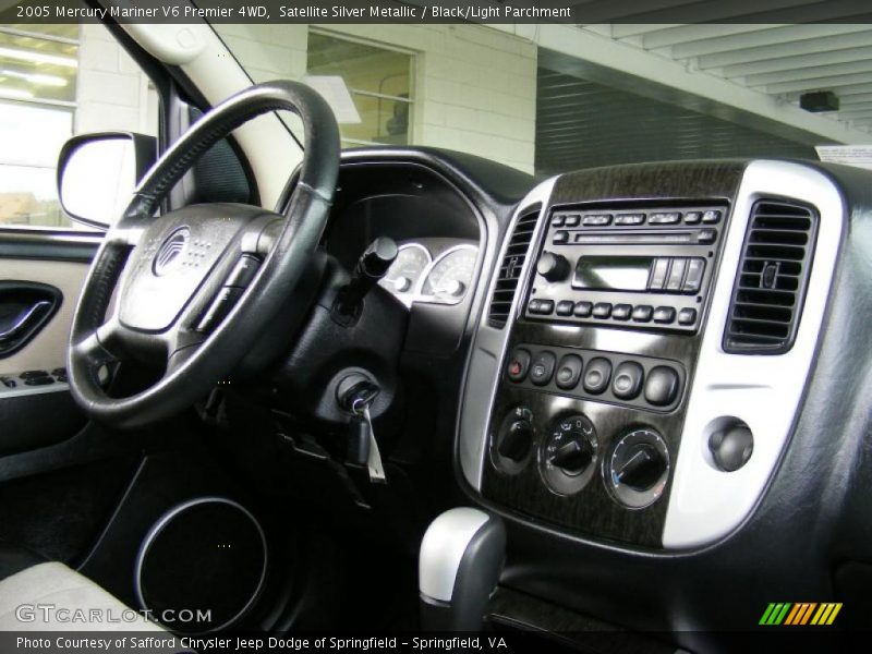 Satellite Silver Metallic / Black/Light Parchment 2005 Mercury Mariner V6 Premier 4WD