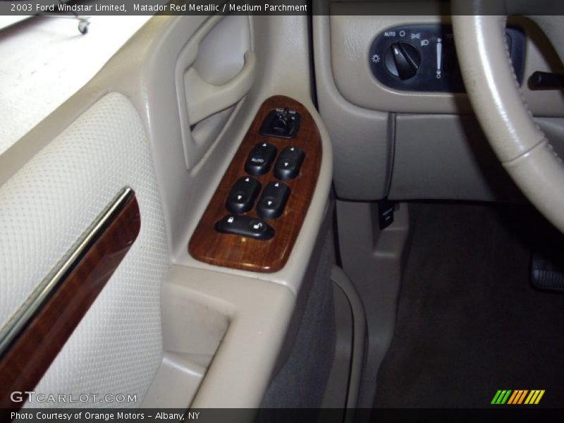 Matador Red Metallic / Medium Parchment 2003 Ford Windstar Limited